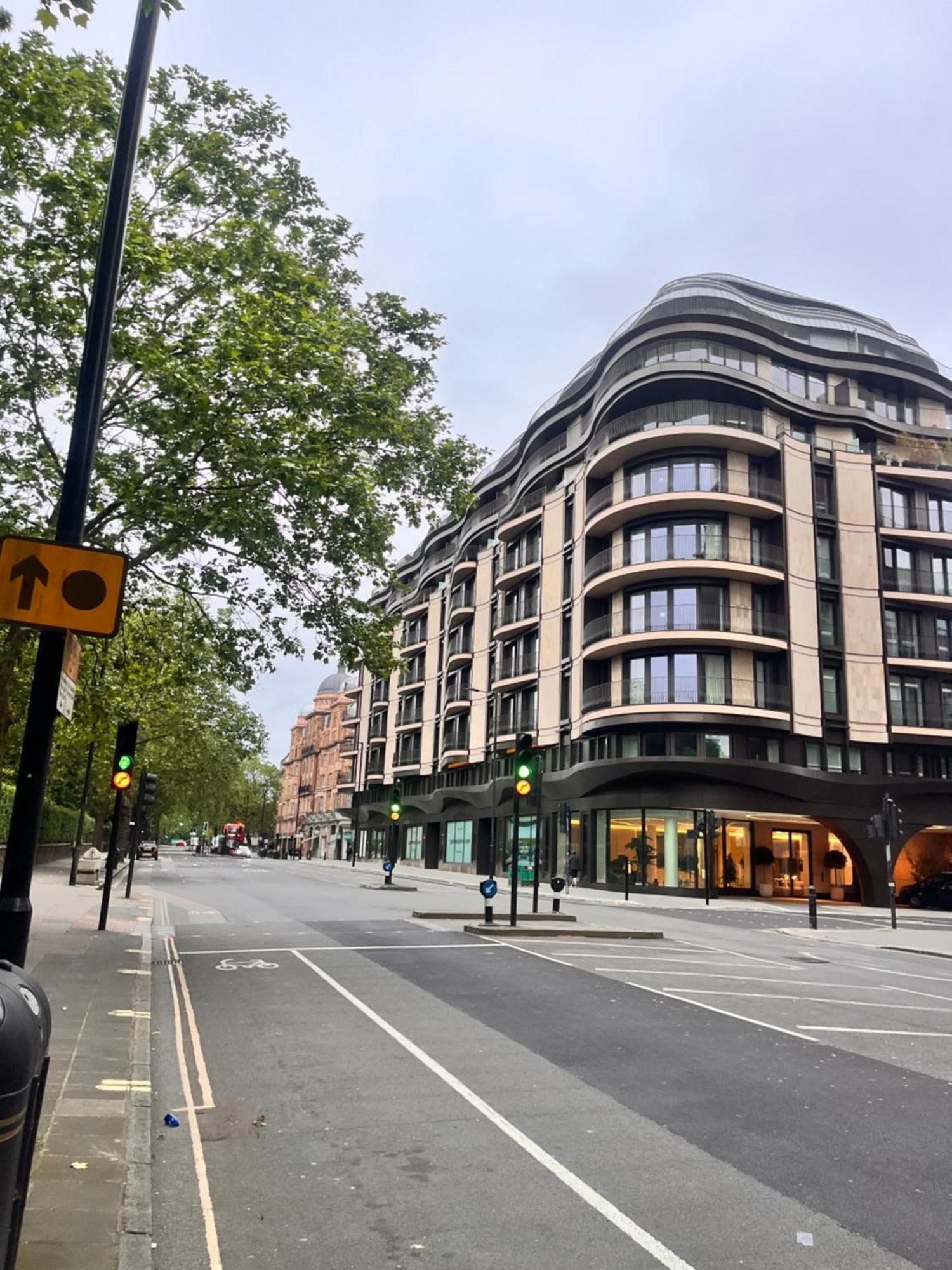 Hyde Park,3 Min Walk,Family Home! 2 Bedrooms & 2 Bathrooms Apartment! Fantastic Location London Bagian luar foto